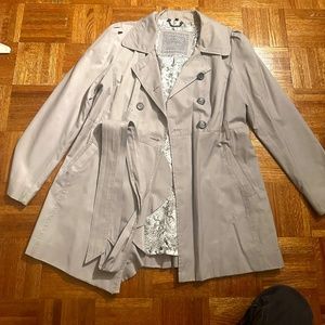 Guess Trench Coat Size L